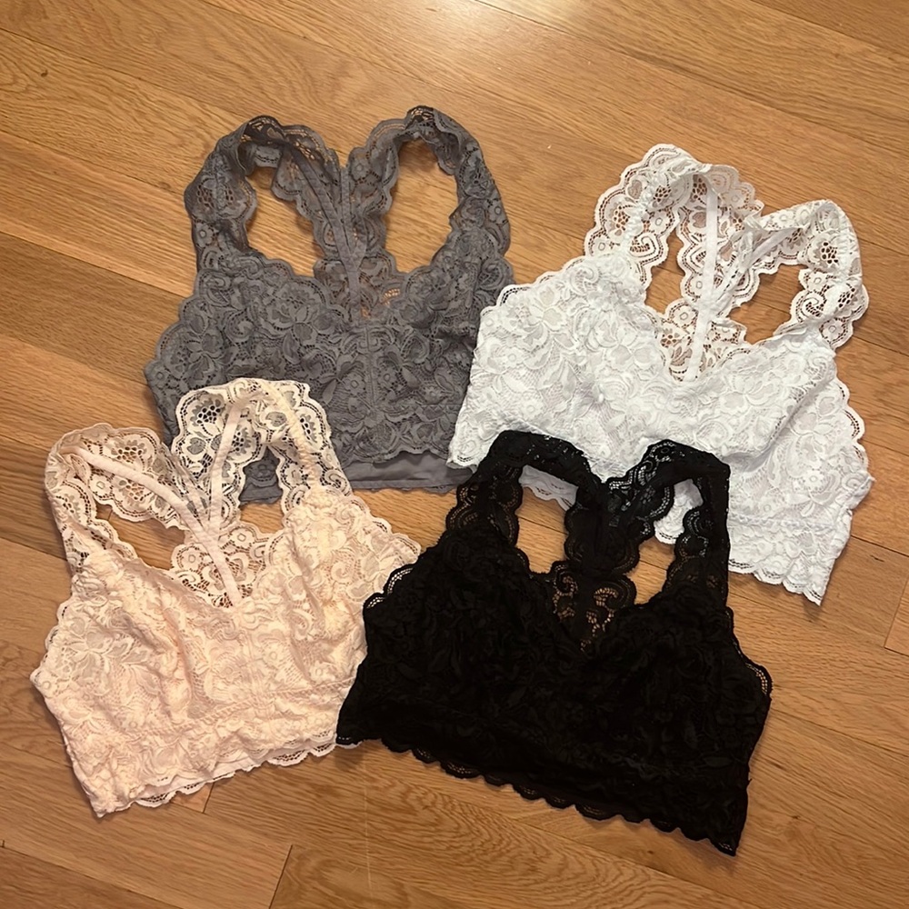 🌴 Lace Bralettes Medium Set of 4